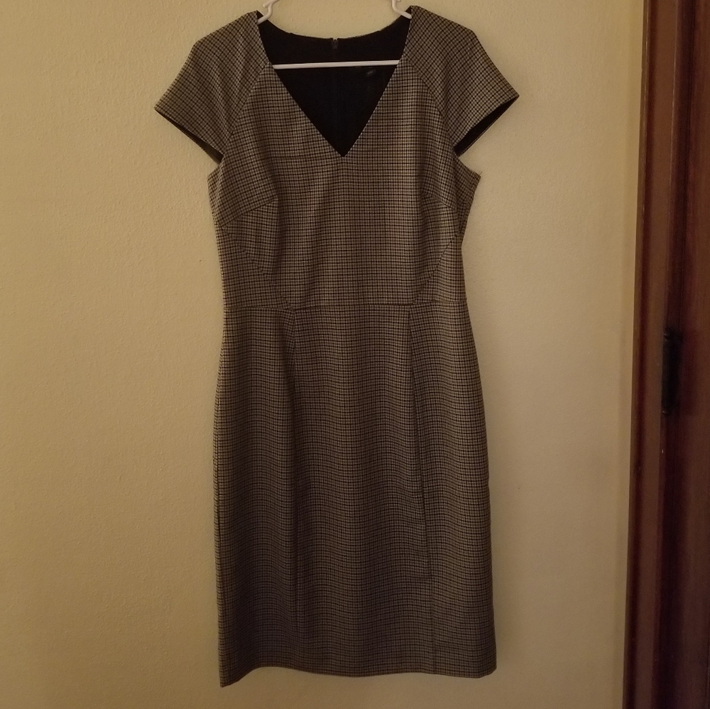 Banana Republic plaid dress for work size 8